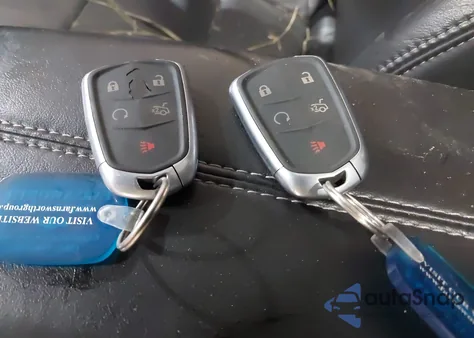 2016 Cadillac Xts Luxury Collection from USA, damaged, VIN 2G61M5S30G9108652